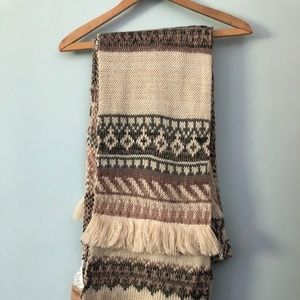American Eagle scarf NWT